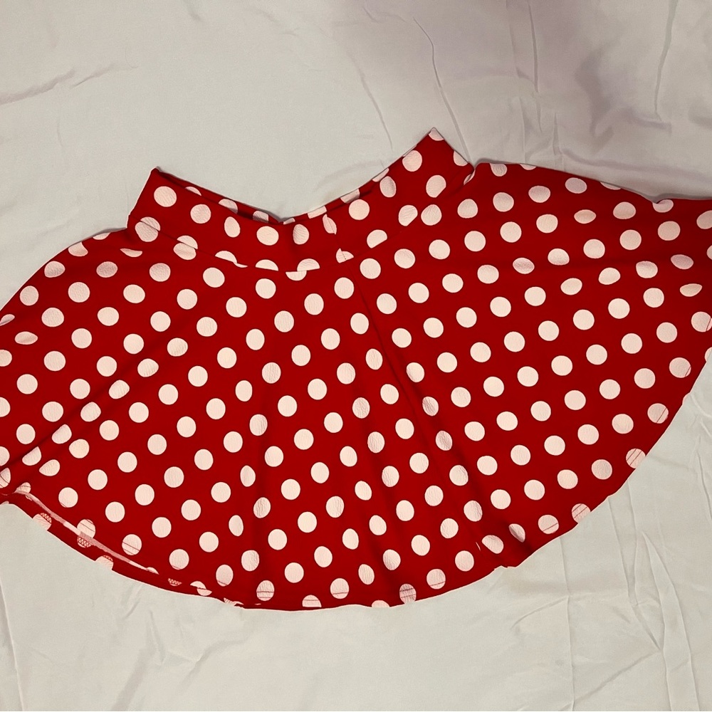 Disney bounding red white polka dot skirt